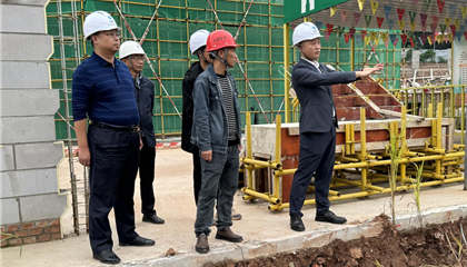 向誠、石鎮(zhèn)槐暗訪工程項(xiàng)目建設(shè)和企業(yè)運(yùn)營管理工作